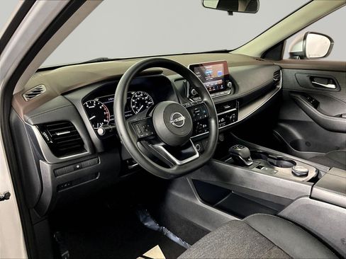 Certified 2022 Nissan Rogue SV AWD/4WD image 17