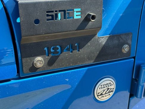 Certified 2021 Jeep Gladiator Sport image 15