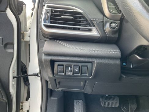 Used 2023 Subaru Outback Limited AWD/4WD image 16