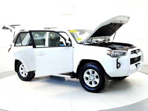 Certified 2022 Toyota 4Runner SR5 image 12