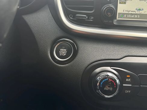 Used 2017 Kia Sorento SX FWD image 32
