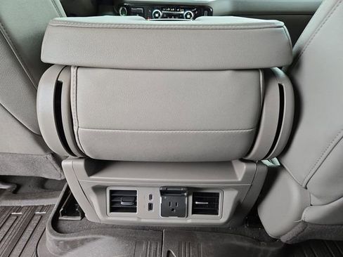 Used 2026 GMC Sierra 3500 SLT image 14