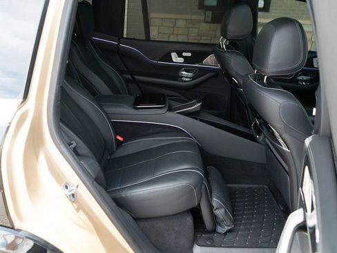 Used 2023 Mercedes-Benz Maybach GLS 600 4MATIC image 59