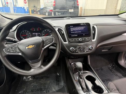 Used 2023 Chevrolet Malibu LT image 15