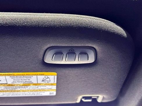 Used 2025 Ford Expedition Tremor AWD/4WD image 31