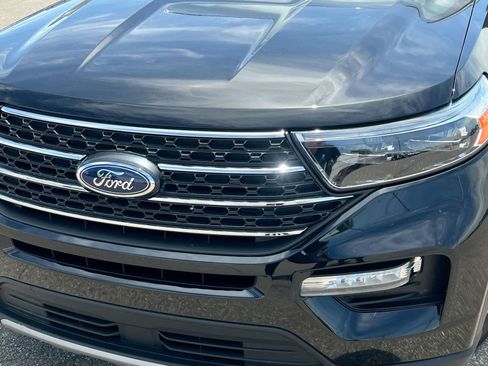 Used 2023 Ford Explorer XLT w/ Equipment Group 202A AWD/4WD image 11