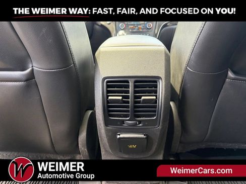 Used 2019 Ford Escape Titanium AWD/4WD image 17