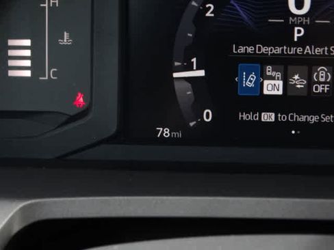 Used 2025 Toyota Tacoma SR5 image 27