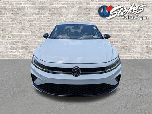 Certified 2025 Volkswagen Jetta Sport FWD image 9