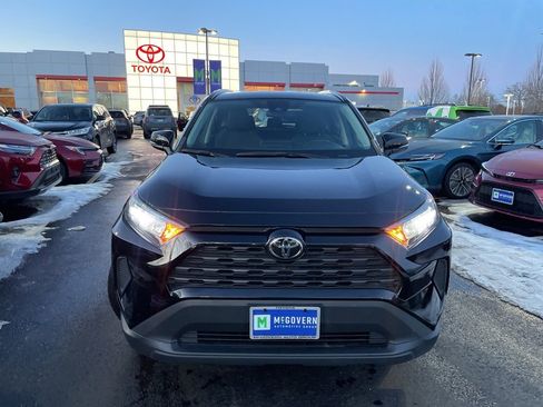 Used 2021 Toyota RAV4 LE image 2