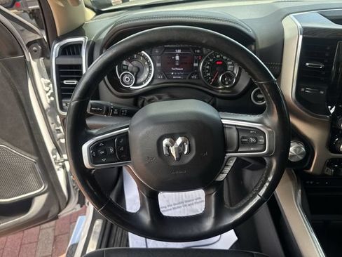 Used 2019 RAM 1500 Laramie AWD/4WD image 15