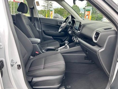 Used 2023 Hyundai Venue SEL w/ Cargo Package FWD image 8