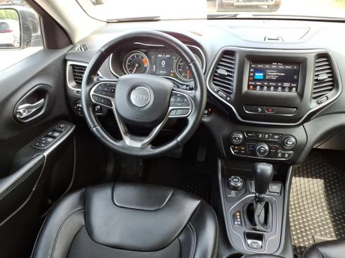 Used 2020 Jeep Cherokee Latitude Plus w/ Cold Weather Group AWD/4WD image 22