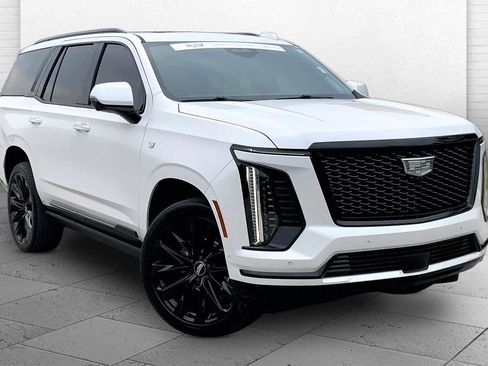 Certified 2025 Cadillac Escalade Sport Platinum AWD/4WD image 1