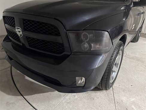 Used 2017 RAM 1500 Express image 32