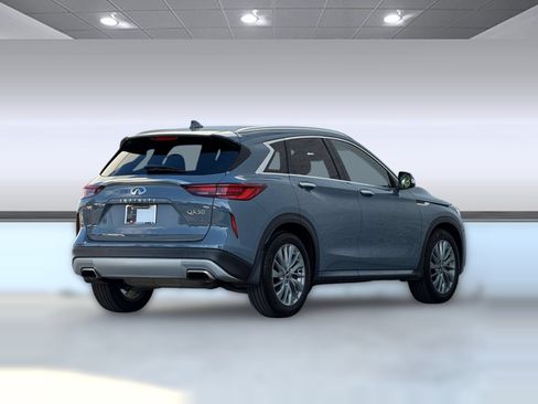 Used 2023 INFINITI QX50 Luxe FWD image 9