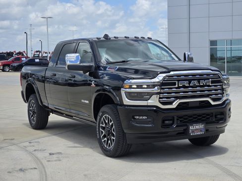 New 2026 RAM 2500 Limited AWD/4WD image 3