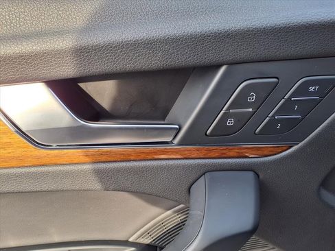 Used 2023 Audi Q5 2.0T Premium Plus w/ Premium Plus Package image 17