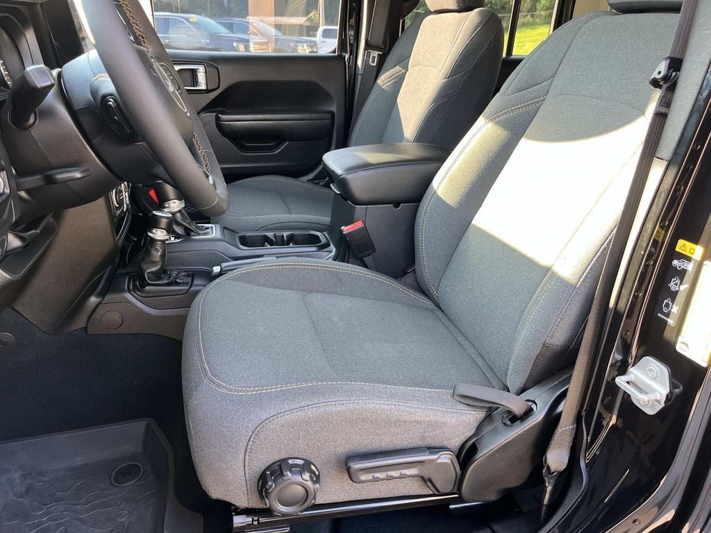 Used 2024 Jeep Wrangler Unlimited Sport AWD/4WD image 26