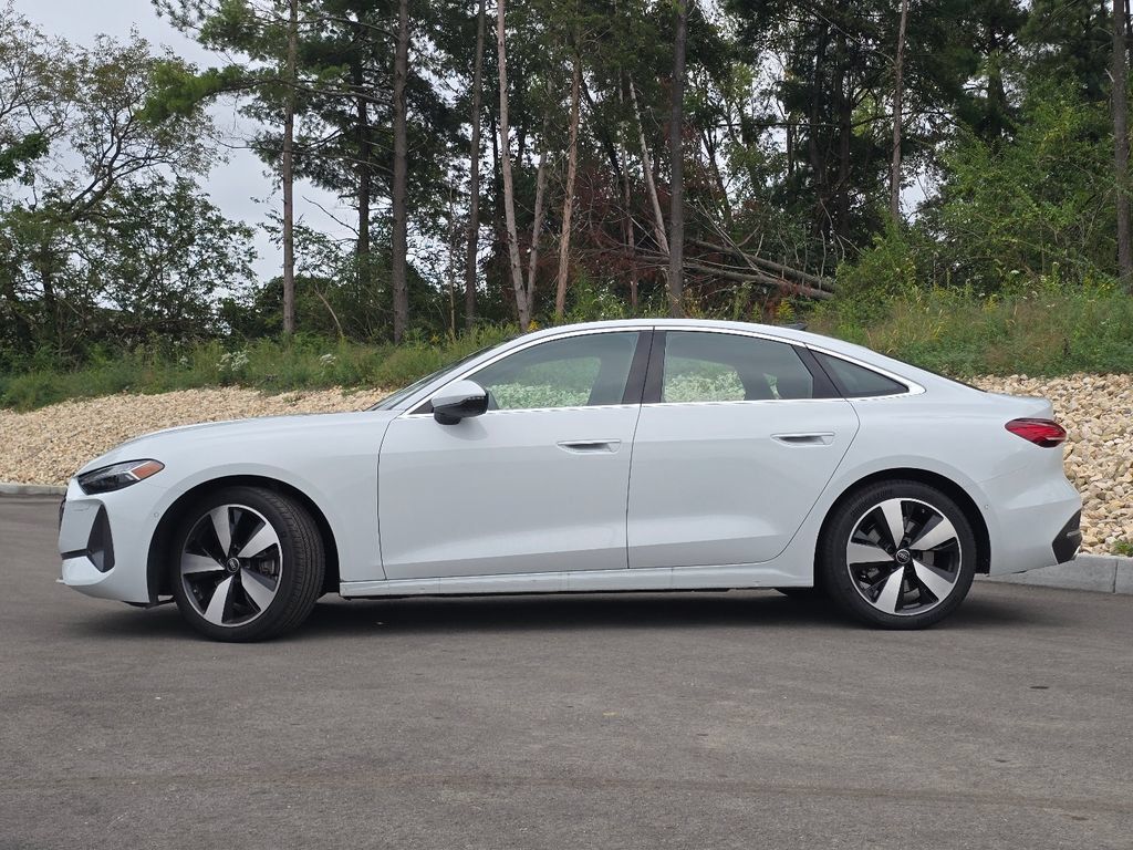 Used 2025 Audi A5 2.0T Premium Plus w/ Premium Plus AWD/4WD image 3
