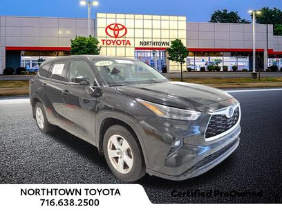 Used 2024 Toyota Highlander LE