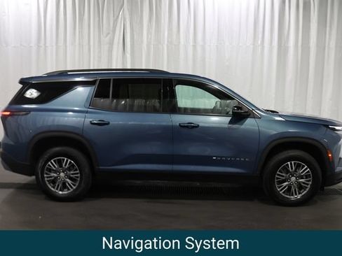 Certified 2025 Chevrolet Traverse LT AWD/4WD image 2
