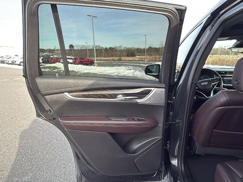 Used 2020 Cadillac XT6 Premium Luxury image 24