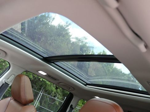 Used 2022 Subaru Ascent Touring image 12