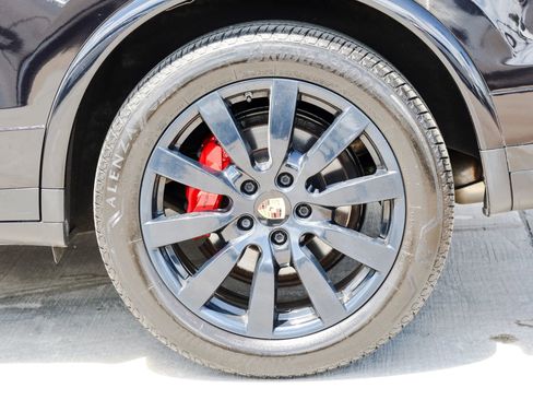 Used 2016 Porsche Cayenne S w/ Premium Plus Package AWD/4WD image 29