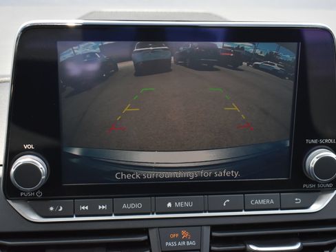 Used 2024 Nissan Altima 2.5 SV FWD image 27