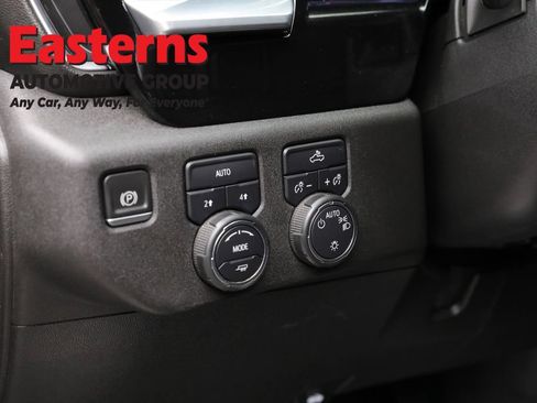 Used 2022 Chevrolet Silverado 1500 LT AWD/4WD image 22
