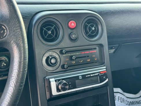 Used 1990 MAZDA MX-5 Miata RWD image 18