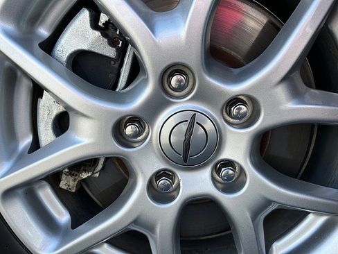 Used 2024 Chrysler Pacifica Touring-L image 15