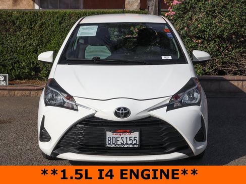 Used 2018 Toyota Yaris L image 3