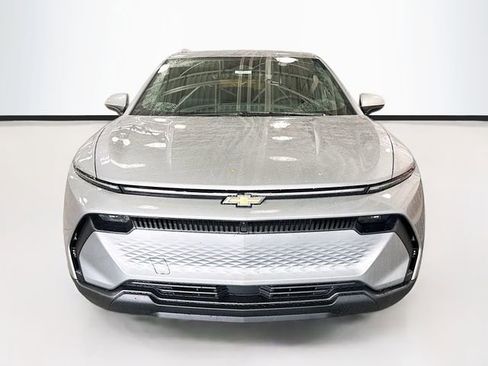 New 2026 Chevrolet Equinox EV LT image 4