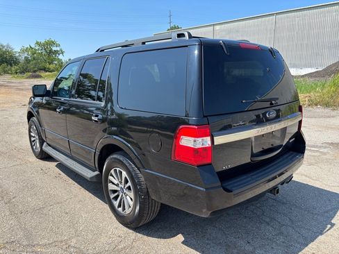 Used 2017 Ford Expedition XLT AWD/4WD image 5