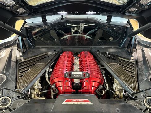 Used 2025 Chevrolet Corvette Z06 RWD image 38