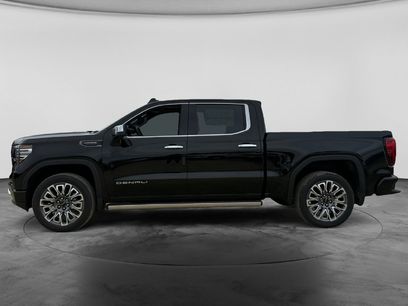 New 2026 GMC Sierra 1500 Denali Ultimate w/ LPO, Black Badging Package