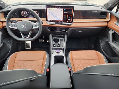 New 2026 Volkswagen Tiguan SEL R-Line image 11