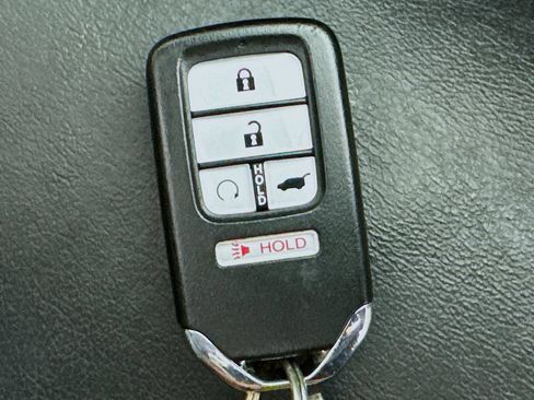 Used 2020 Honda Pilot Touring image 43