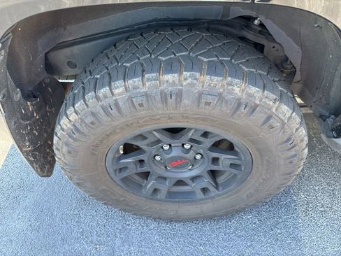 Used 2024 Toyota 4Runner TRD Off-Road Premium w/ Moonroof Package AWD/4WD image 8