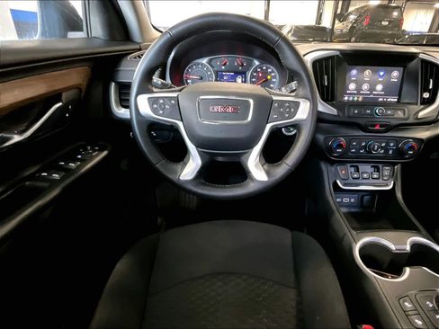Used 2021 GMC Terrain SLE w/ Driver Convenience Package image 18
