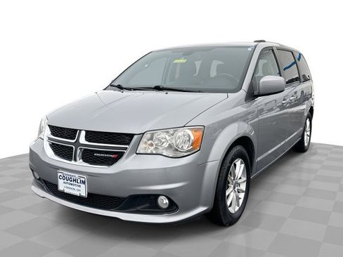 Used 2018 Dodge Grand Caravan SXT image 1