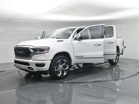 Used 2024 RAM 1500 Limited AWD/4WD image 32