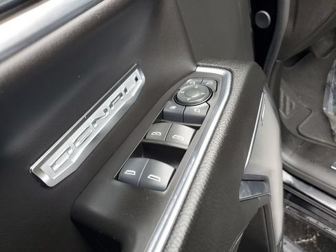 Used 2024 GMC Sierra 1500 Denali AWD/4WD image 18
