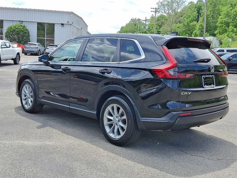 Used 2025 Honda CR-V EX image 4