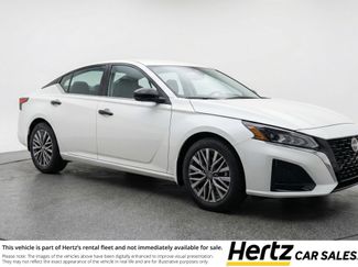 Used 2025 Nissan Altima 2.5 SV video 1