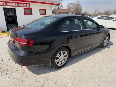 Used 2017 Volkswagen Jetta S image 3