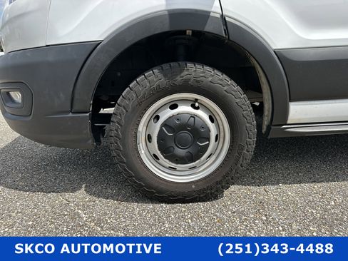 Used 2020 Ford Transit 250 Medium Roof image 9