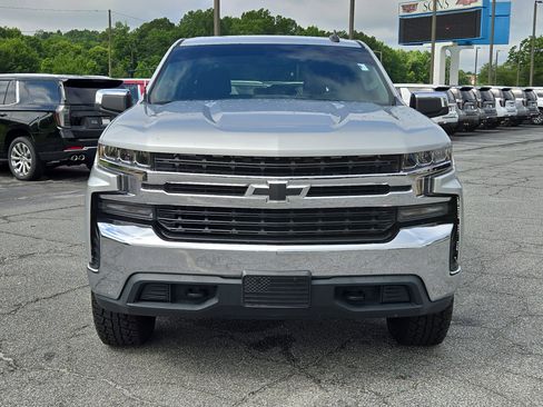 Used 2020 Chevrolet Silverado 1500 LT AWD/4WD image 3